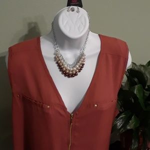 💥SOLD💥 Women Blouse w Paparazzi Accessories